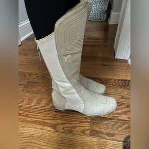 Vintage cream puma boots size 7.5
